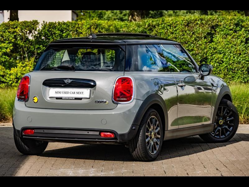 MINI Cooper SE Classic Camden, Auto's, Mini, Automaat, Zwart, Emergency brake assist, 184 pk