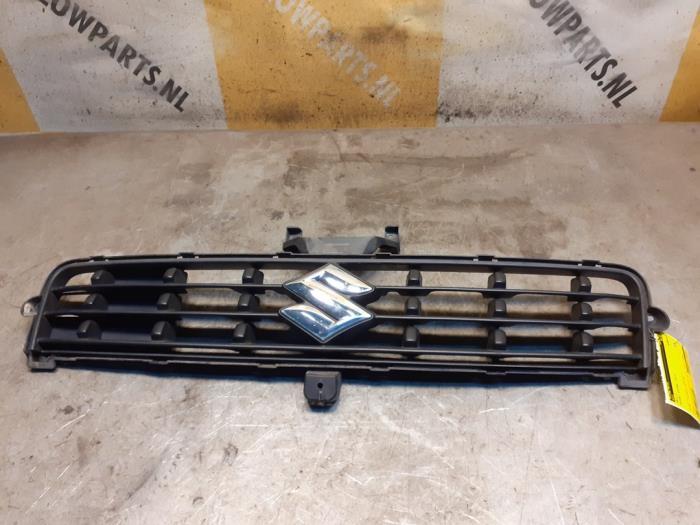 Grille van een Suzuki Splash (5PK), Ophalen of Verzenden, 3 maanden garantie, Gebruikt, Suzuki