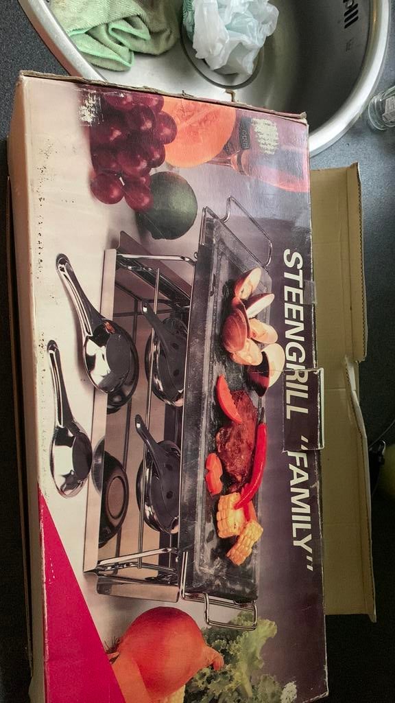 Nieuwe steengrill, Ophalen, Nieuw, Minder dan 4 personen