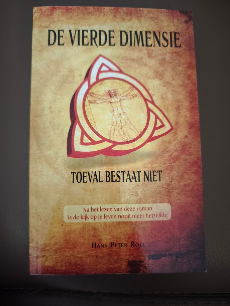 Hans Peter Roel - De vierde dimensie, Boeken, Esoterie en Spiritualiteit, Zo goed als nieuw, Ophalen of Verzenden