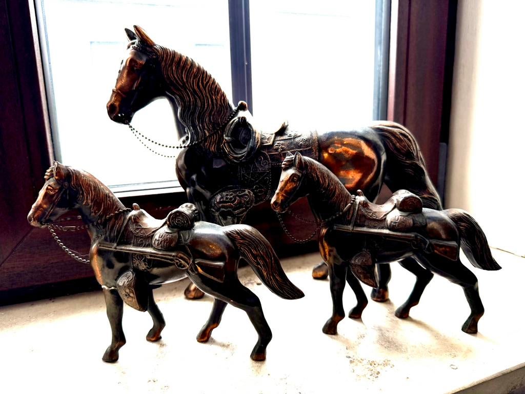 Ensemble ancien de 3 chevaux en cuivre, Enlèvement, Cuivre