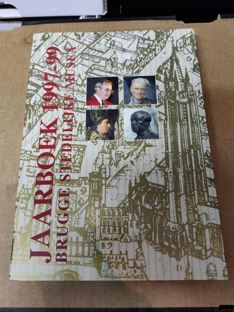 Jaarboek 1997-99 Stad Brugge stedelijke musea, Boeken, Ophalen of Verzenden, Zo goed als nieuw