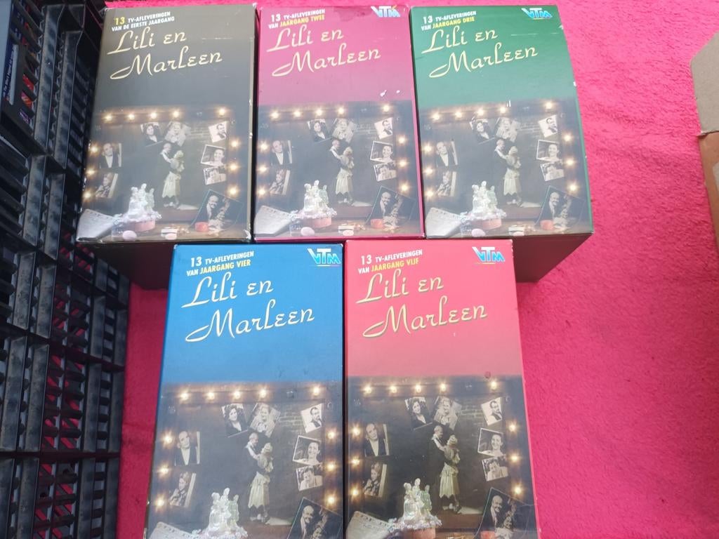 Lili en marleen VHS videocasetten reeks 1 tot en met 5, Ophalen of Verzenden