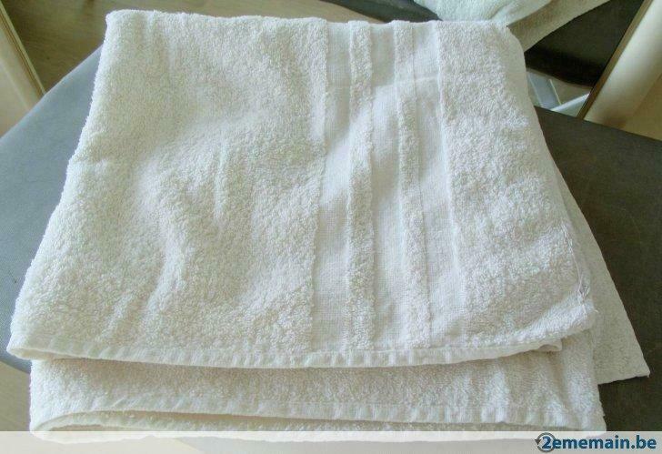 lot 2 essuie serviette de bain blanc 130x67 + 117x58, Ophalen, Gebruikt, Wit, Handdoek