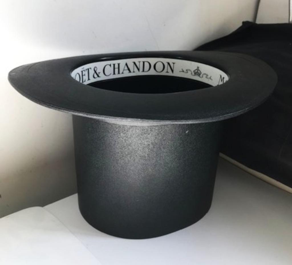 Seau Champagne Moët & Chandon Vintage💑🍾🥂🎁🤗👌, Maison & Meubles, Cuisine | Vaisselle, Comme neuf, Autres types, Autres styles