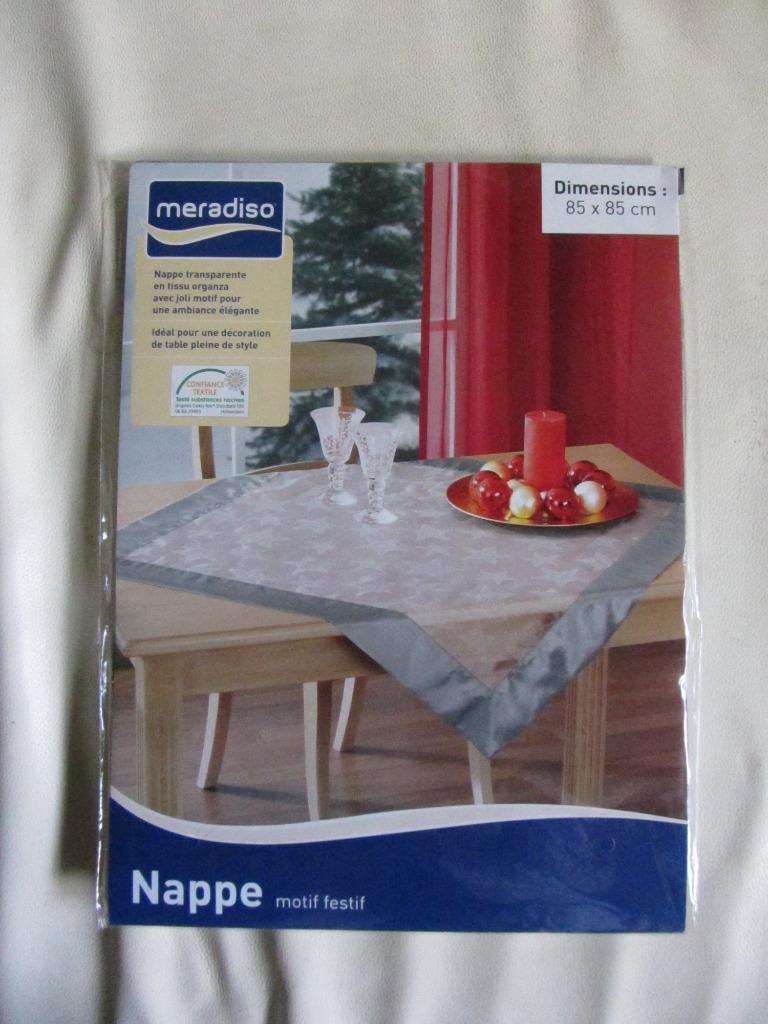 Nappes décor de Noel 85 X 85 cm neuves, Enlèvement, Neuf