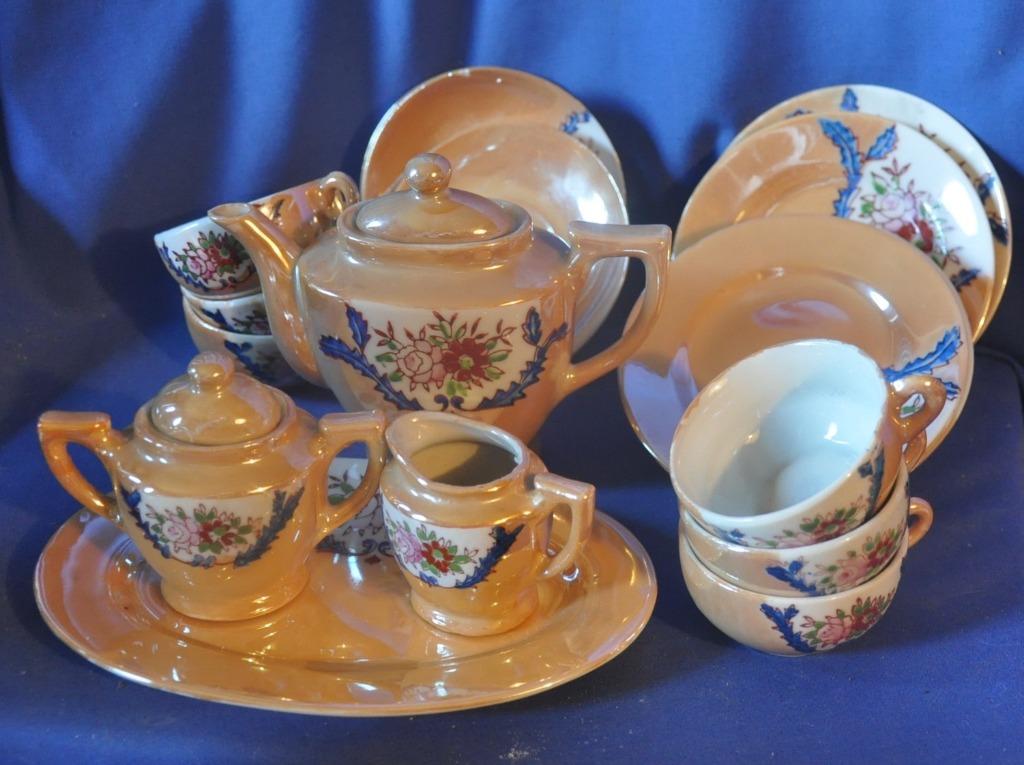 dinette en fine porcelaine nacrée décor asiatique, Antiquités & Art, Antiquités | Jouets, Enlèvement ou Envoi