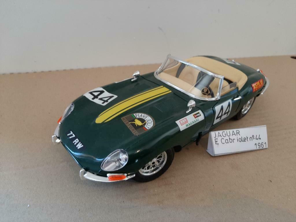 Jaguar E Cabriolet #44 1961 Burago sans boite, Enlèvement ou Envoi, Comme neuf