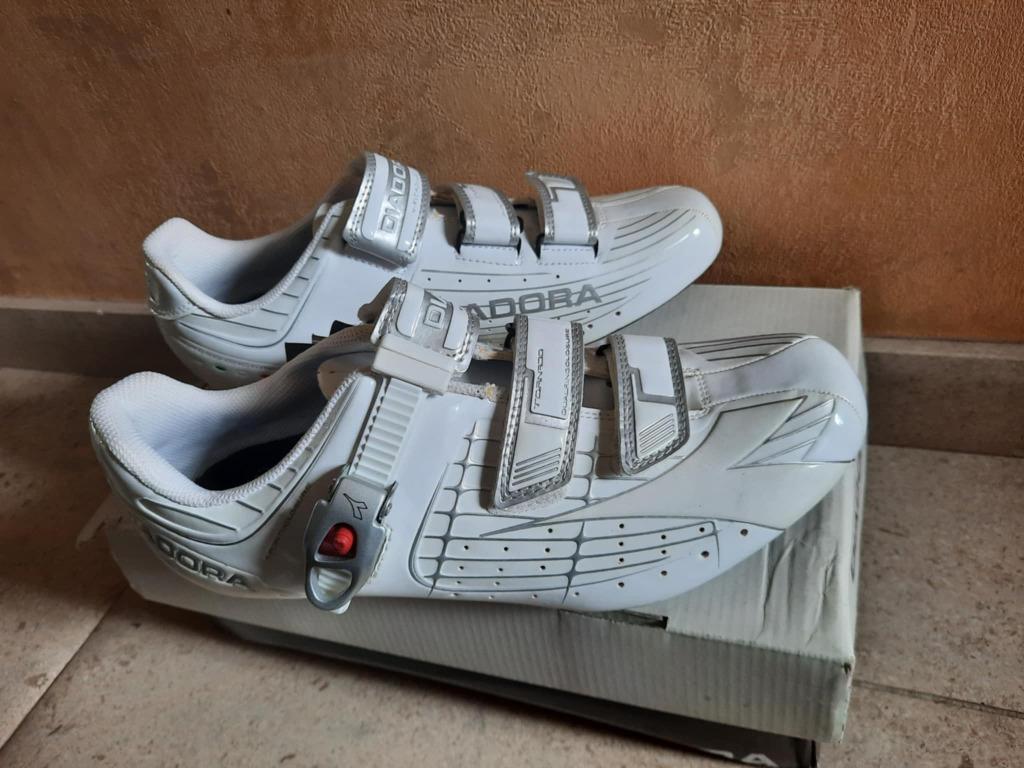 Chaussures cycliste / vélo Route Diadora Tornado (42), Fietsen en Brommers, Fietsaccessoires | Fietskleding, Nieuw, Schoenen, Ophalen of Verzenden