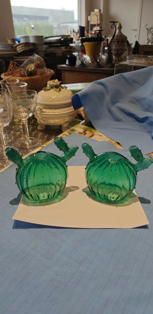 vaas in groene kleur cactus vorm 2 stuks, Moins de 50 cm, Enlèvement ou Envoi, Comme neuf, Verre