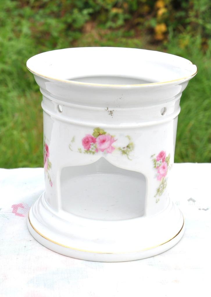 ancien tient chaud de théière porcelaine petre  baudour, Ophalen of Verzenden