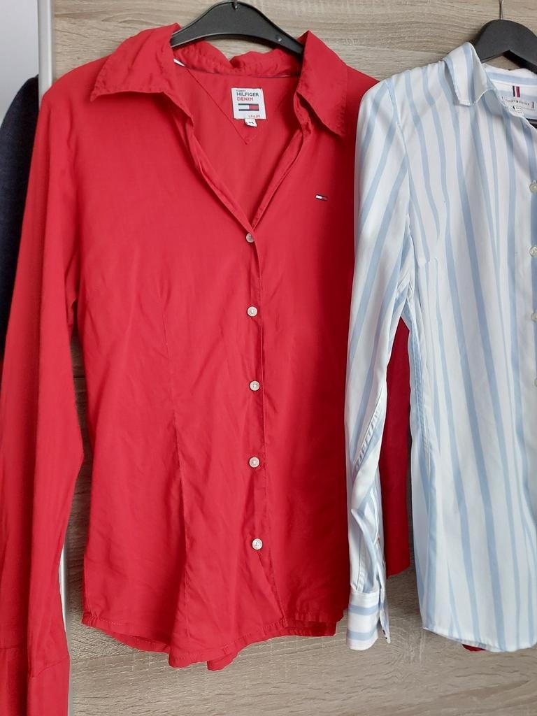 Tommy hilfiger- très belle chemise femme rouge  taille 38, Enlèvement, Comme neuf