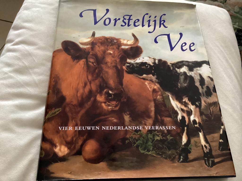 Vorstelijk Vee - vier eeuwen Nederlandse veerassen, Livres, Art & Culture | Arts plastiques, Enlèvement ou Envoi