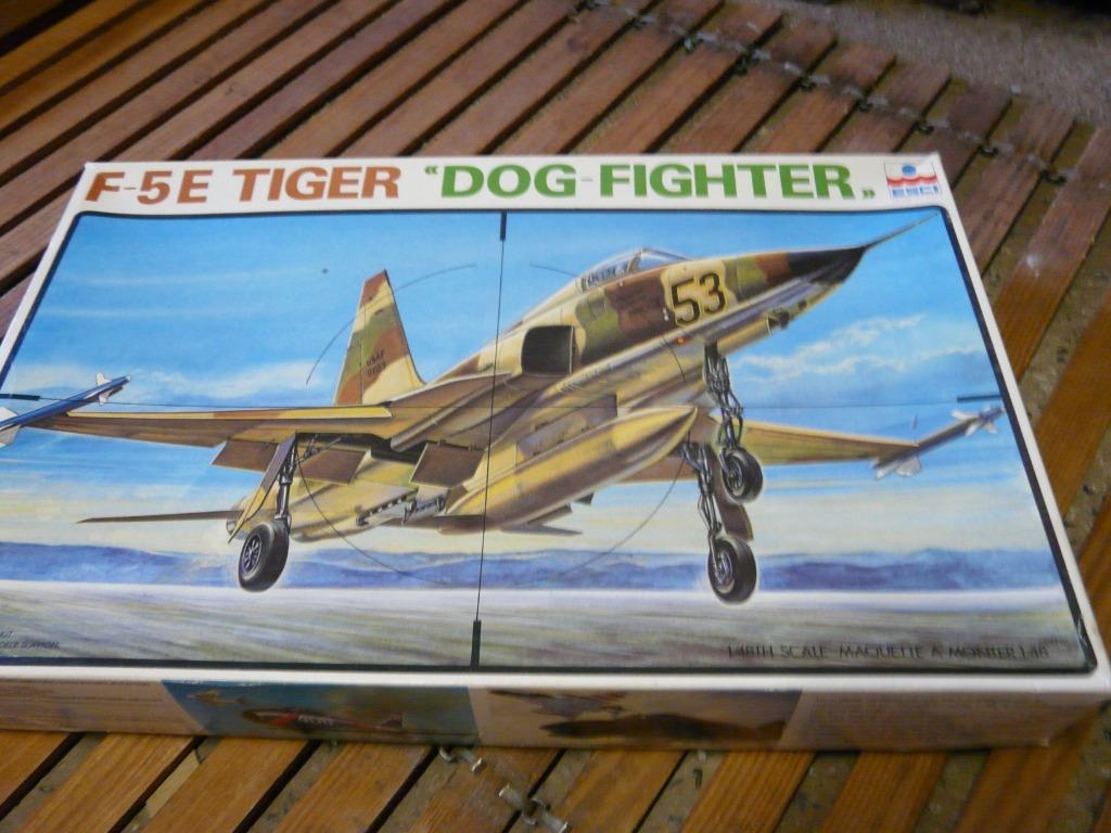 F-5 E TIGER DOG FIGHTER ESCI 1/48, Neuf, Avion, Envoi, Plus grand que 1:72