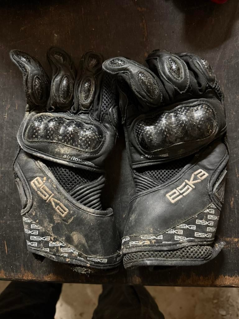 2 paar motorhandschoenen maat M, Ophalen