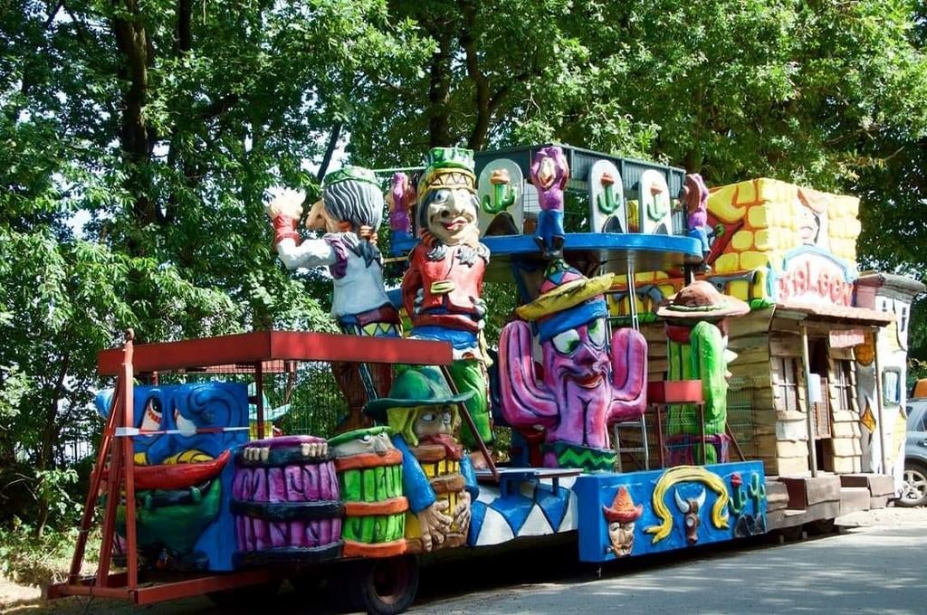 Carnavalswagens, Enlèvement