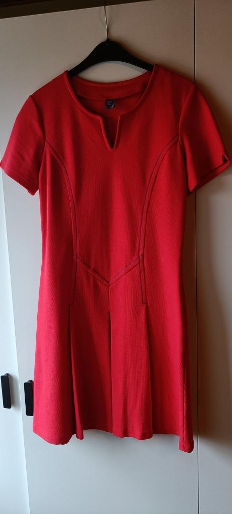 Rood kleedje met korte mouwen, Kleding | Dames, Wow to go, Zo goed als nieuw, Knielengte, Rood