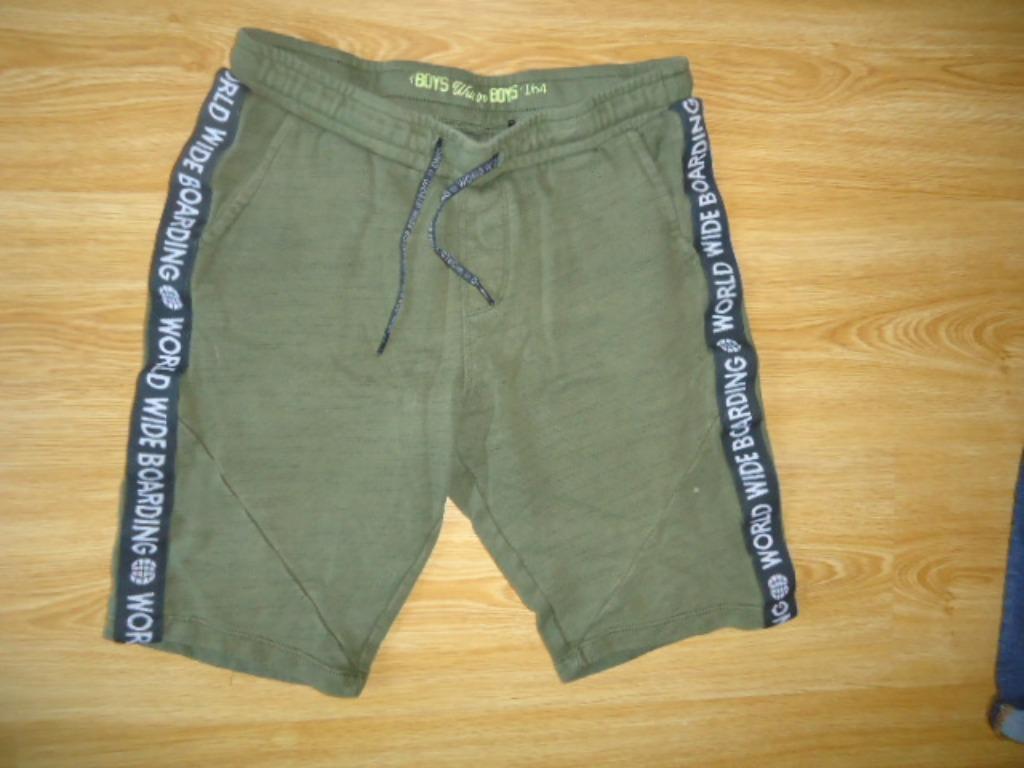 groen shortje jongen maat 164, Kinderen en Baby's, Ophalen of Verzenden, Gebruikt, Jongen, Broek