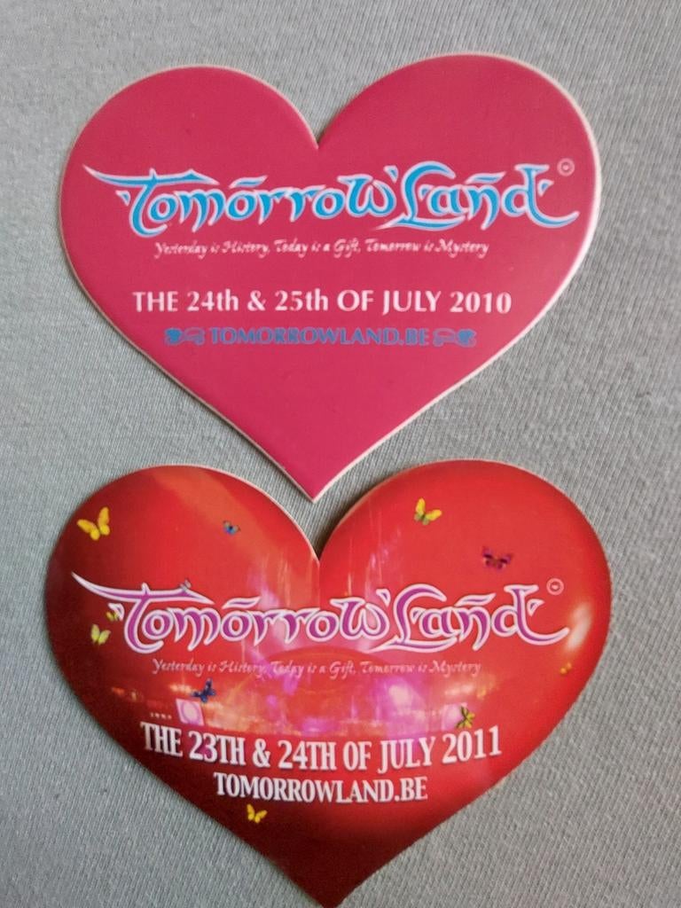 TOMORROWLAND, Verzenden, Zo goed als nieuw
