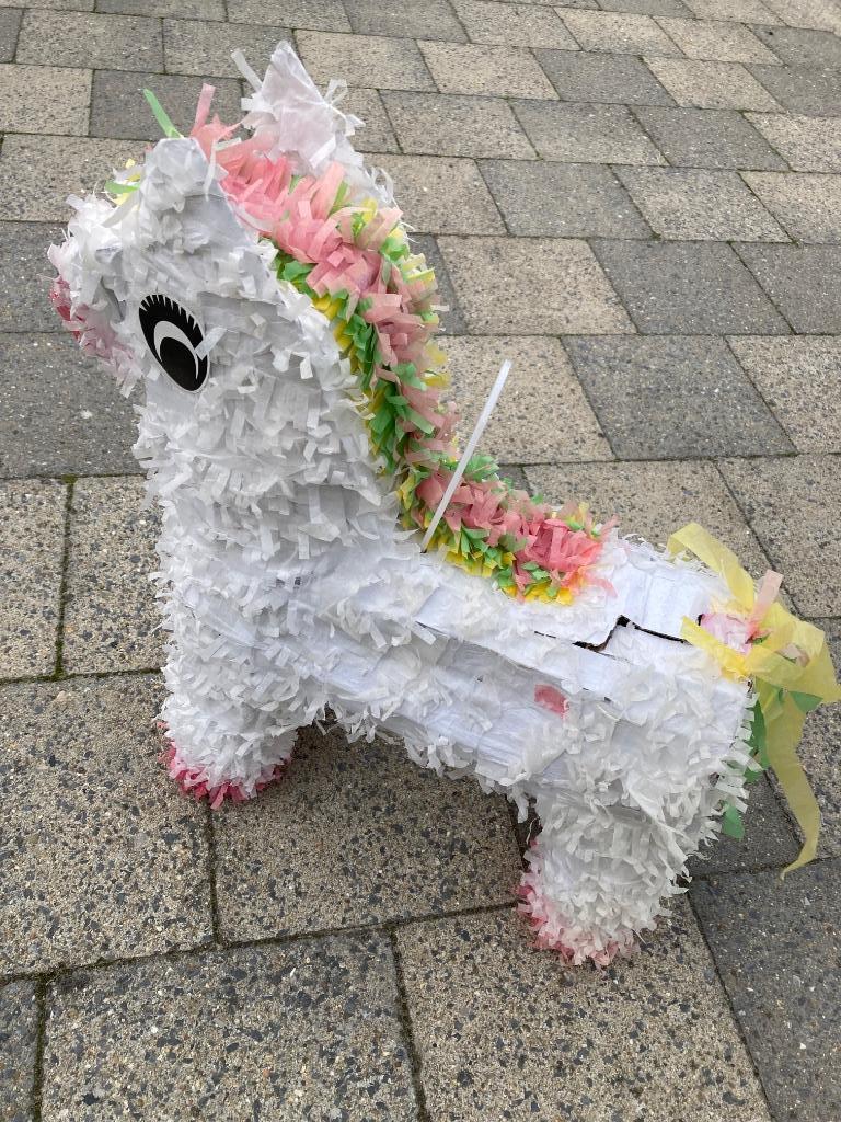 Pinata lama, Ophalen, Gebruikt, Feestartikel