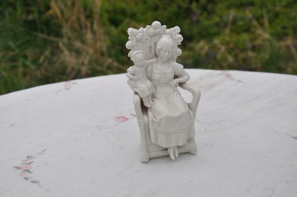 §  statue en biscuit blanc mere et enfant n12590, Antiquités & Art, Enlèvement ou Envoi