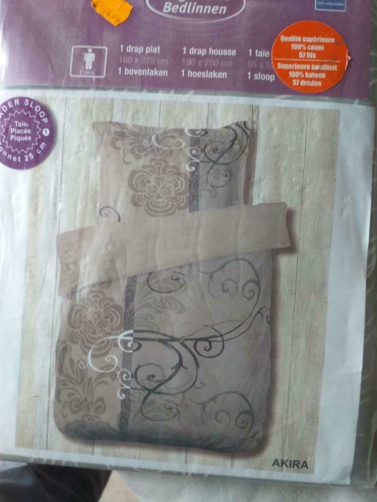 Parure de lit 1 personne, housse+ drap plat + taie, Neuf, Beige, Une personne, Enlèvement
