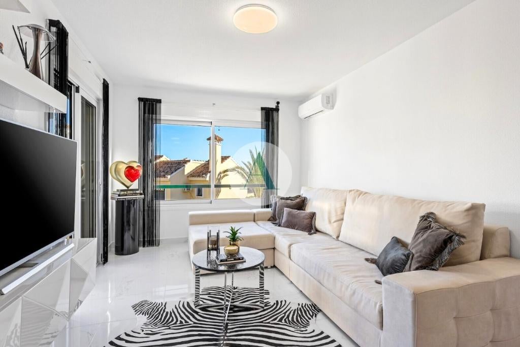 Gerenoveerd appartement met zeezicht in Lomas de Campoamor, Orihuela Costa, Spanje, 61 m², 2 kamers