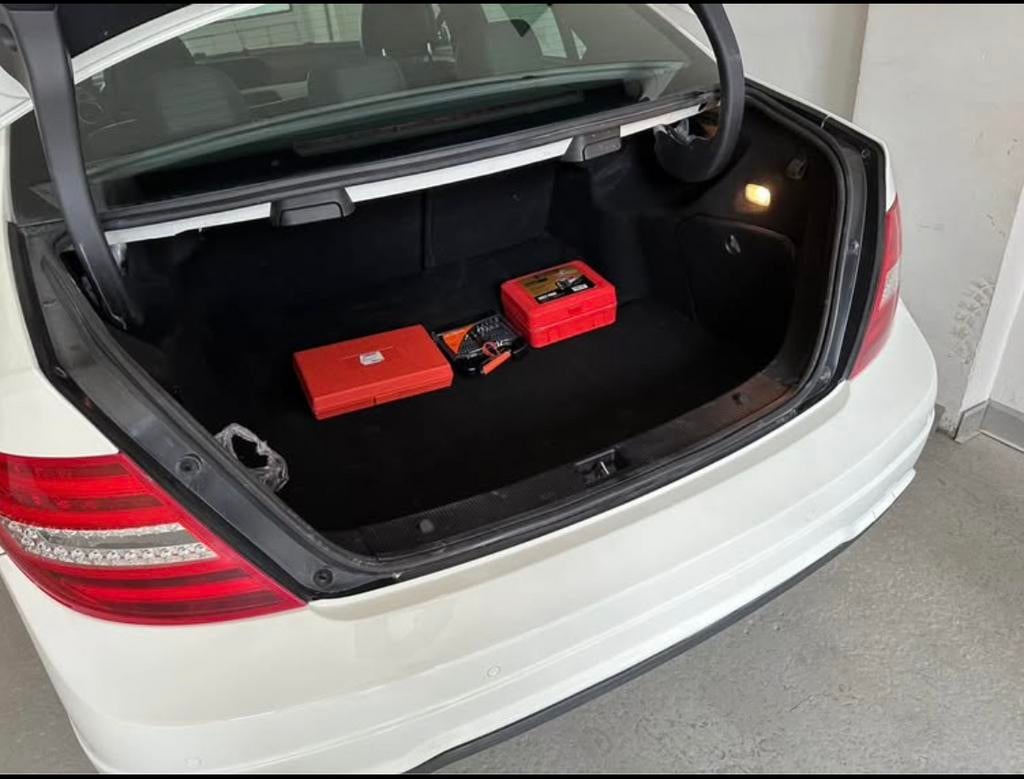 Mercedes c200 amg diesel met nieuwe velgen en banden, Auto's, Mercedes-Benz, Particulier, Diesel, Te koop