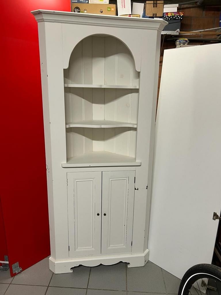 Belle armoire d'angle blanche rustique en bois, Enlèvement
