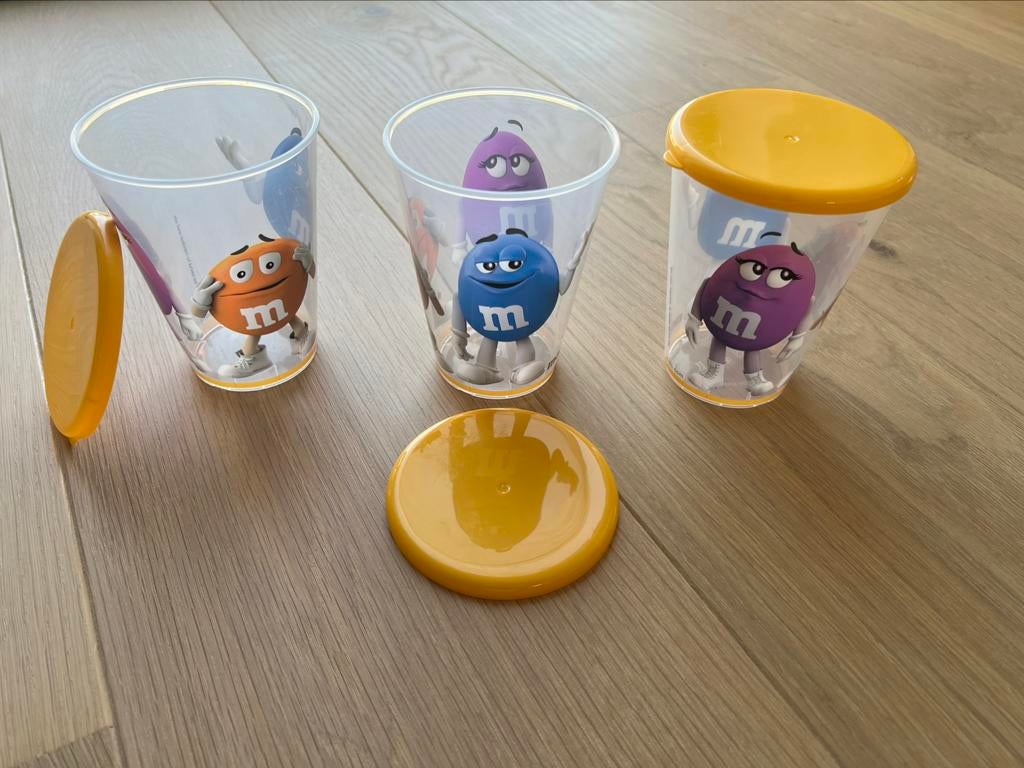 3 bekers van M&M’s uit de M&M winkel, Collections, Marques & Objets publicitaires, Neuf, Emballage, Enlèvement ou Envoi
