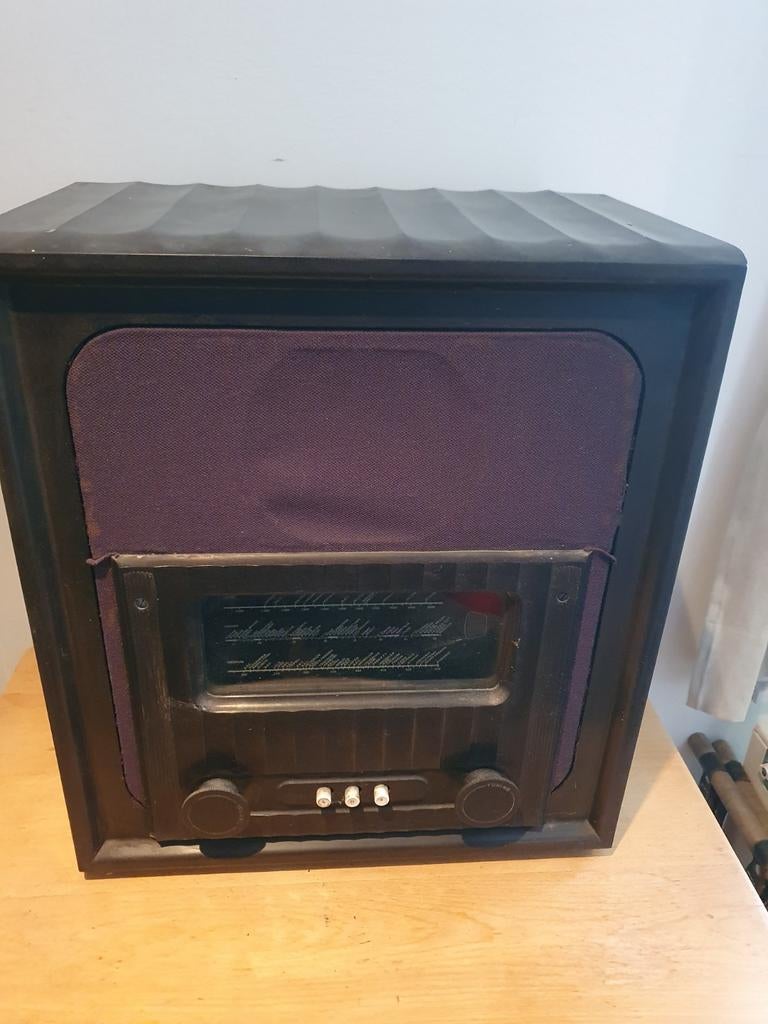 Bakelieten Grote Radio, Ophalen