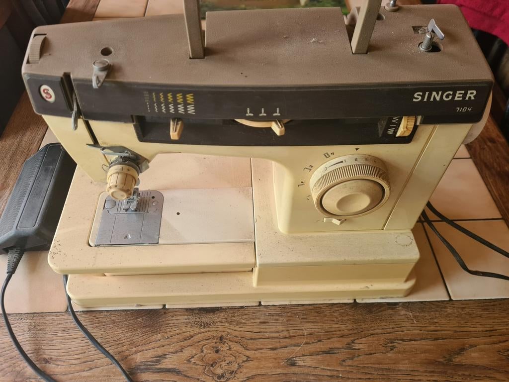 Ancienne machine à coudre, Enlèvement, Comme neuf, Machine à coudre, Singer