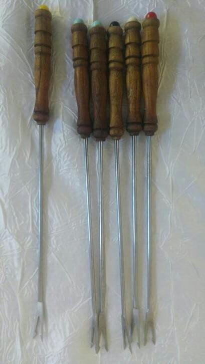 Vintage 6 fourchettes a fondue ou a barbecue, Enlèvement ou Envoi, Comme neuf