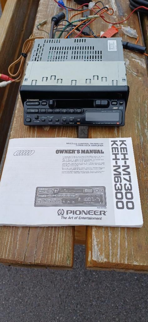 AUTORADIO PIONNER AVEC CHARGEUR 6 CD, Autos : Divers, Autoradios, Enlèvement, Utilisé