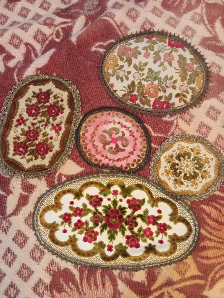 5 ovalen retro vintage onderzet tapijtjes, Huis en Inrichting, Woonaccessoires | Onderzetters, Verzenden, Zo goed als nieuw, Overig