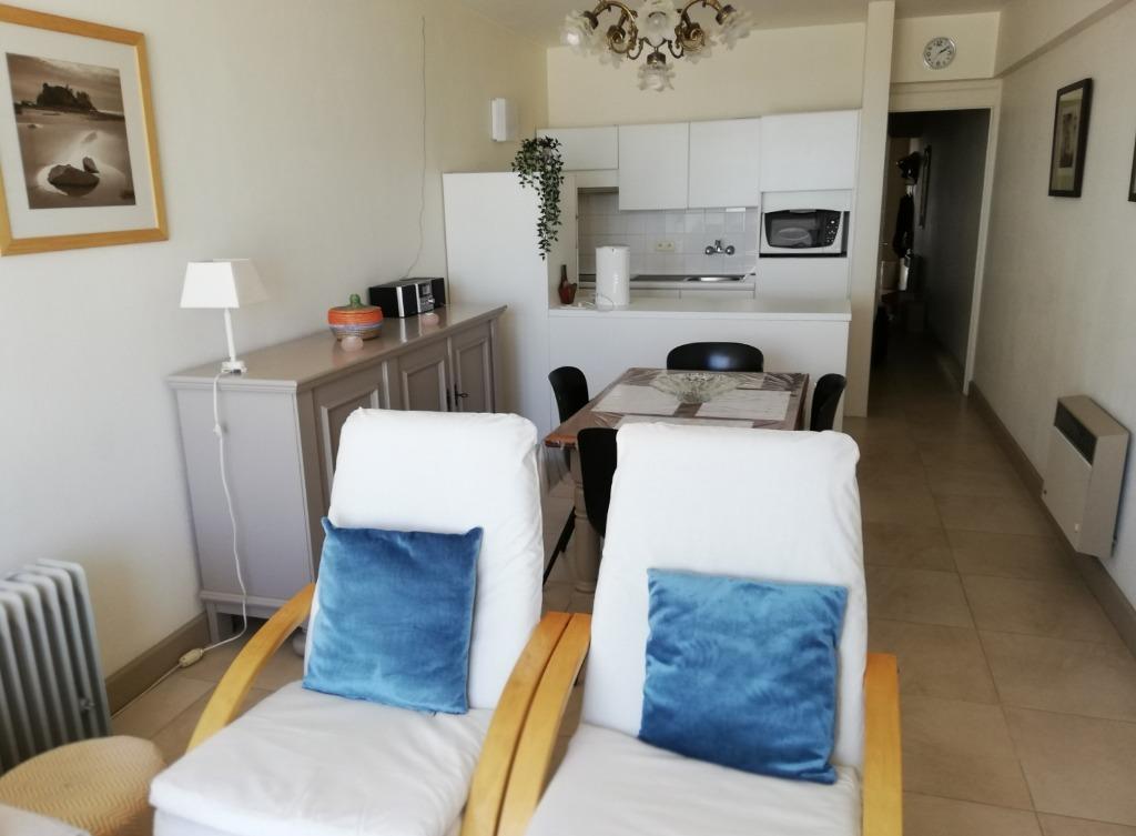 Appartement te huur op de zeedijk Middelkerke, 5 personen, Internet, 2 slaapkamers, Antwerpen of Vlaanderen