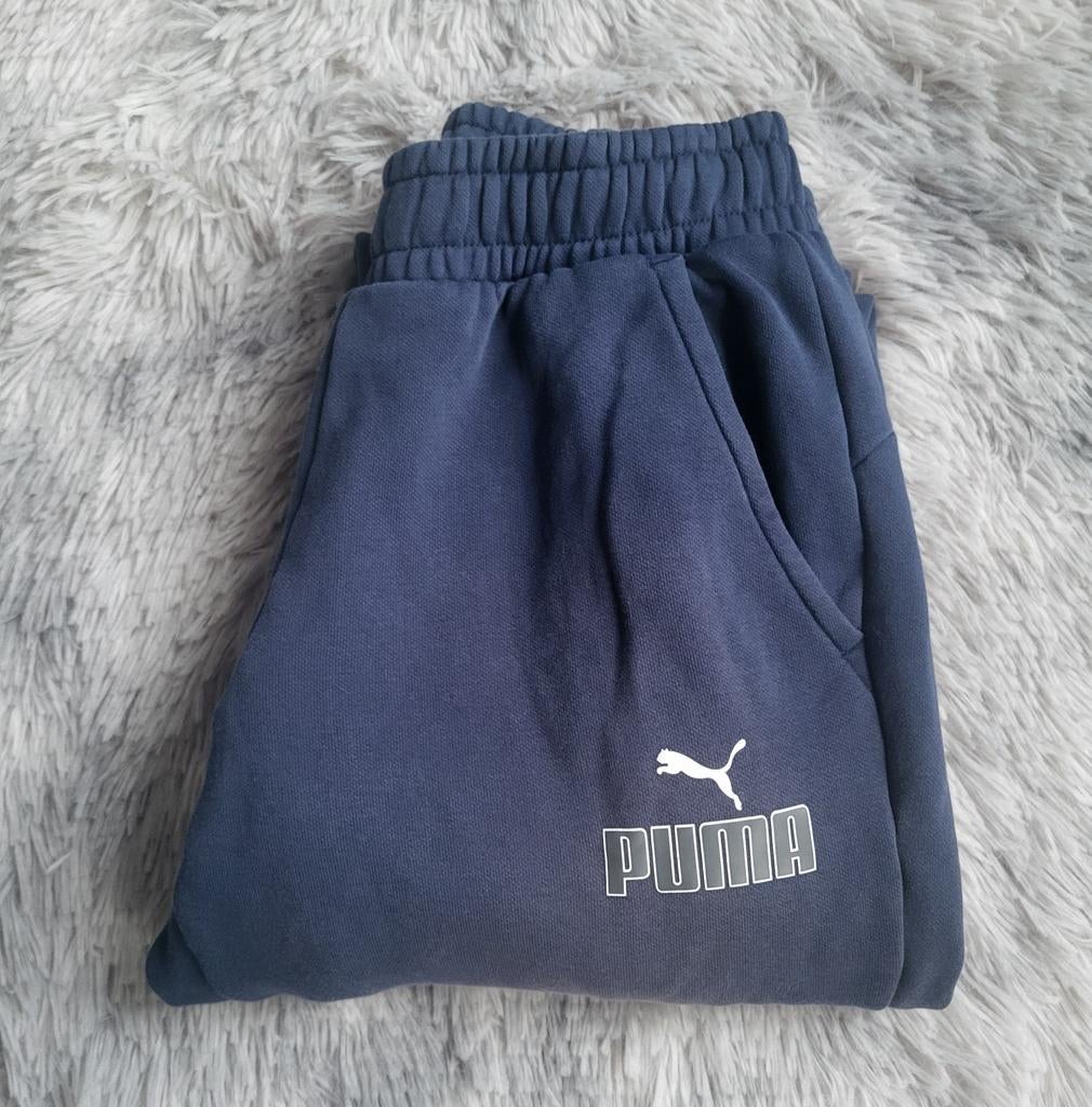 Pantalon de jogging Puma bleu marine – Taille S, Vêtements | Hommes, Vêtements de sport, Enlèvement ou Envoi, Général, PUMA, Porté