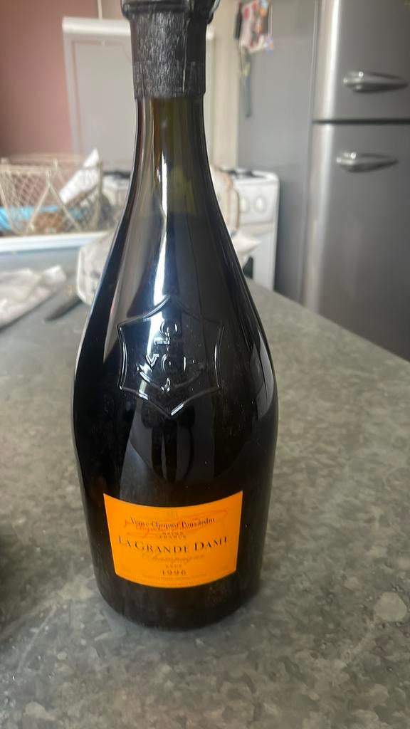 Champagne Grande Dame 1996 in een luxe doos, Ophalen of Verzenden, Zo goed als nieuw, Champagne