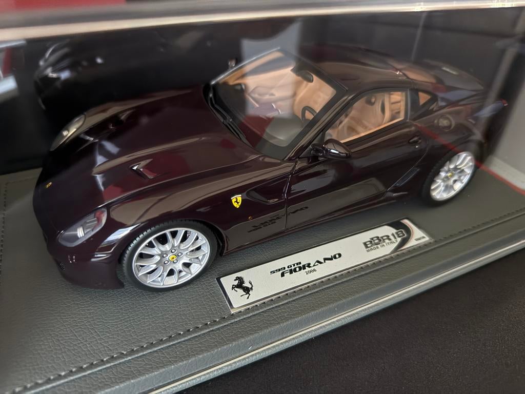 FERRARI 599 GTB FIORANO 2006 1/18 BBR VIOLET, Enlèvement ou Envoi, Neuf, Voiture, Autoart