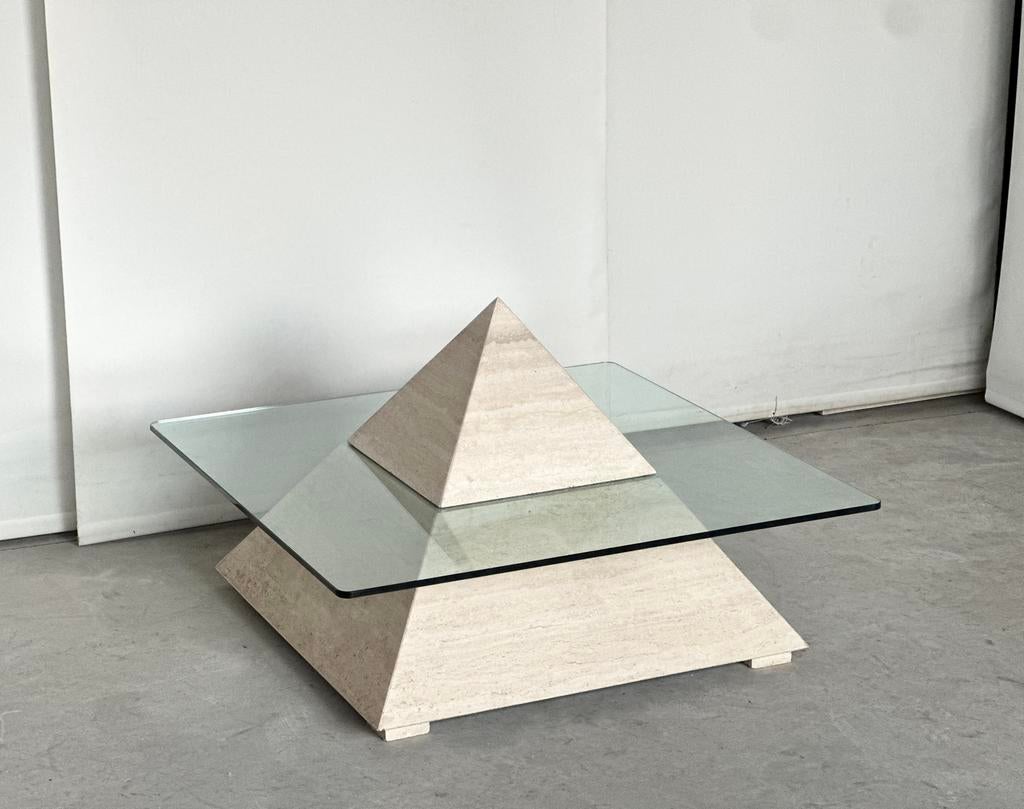 Vintage travertine pyramid coffeetable, Ophalen