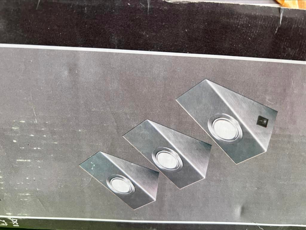 2 boites de 3 lampes pour cuisine équipée neuf, Enlèvement ou Envoi, Neuf