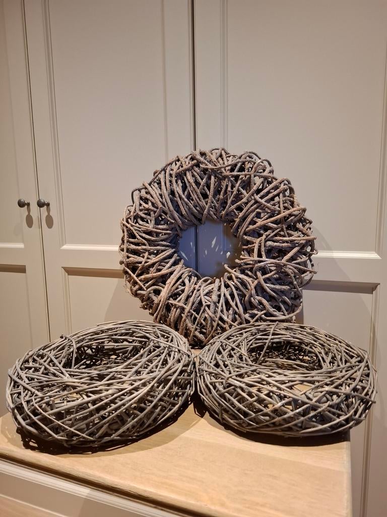Set landelijke rieten kransen, Ophalen