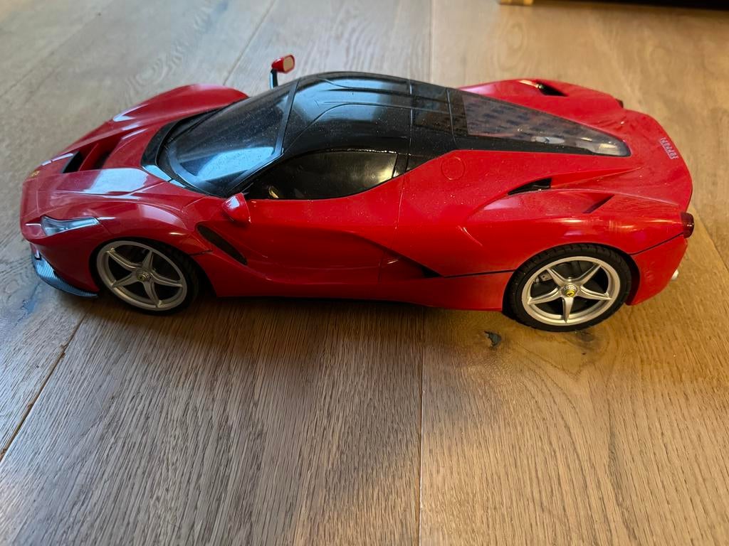 Ferrari op afstandsbediening, Enlèvement, Comme neuf