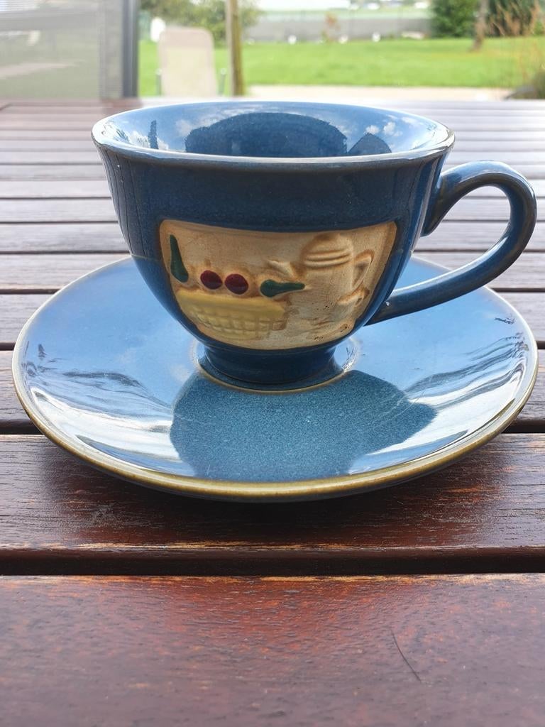 Une tasse et sa soucoupe bleue, Enlèvement ou Envoi, Comme neuf