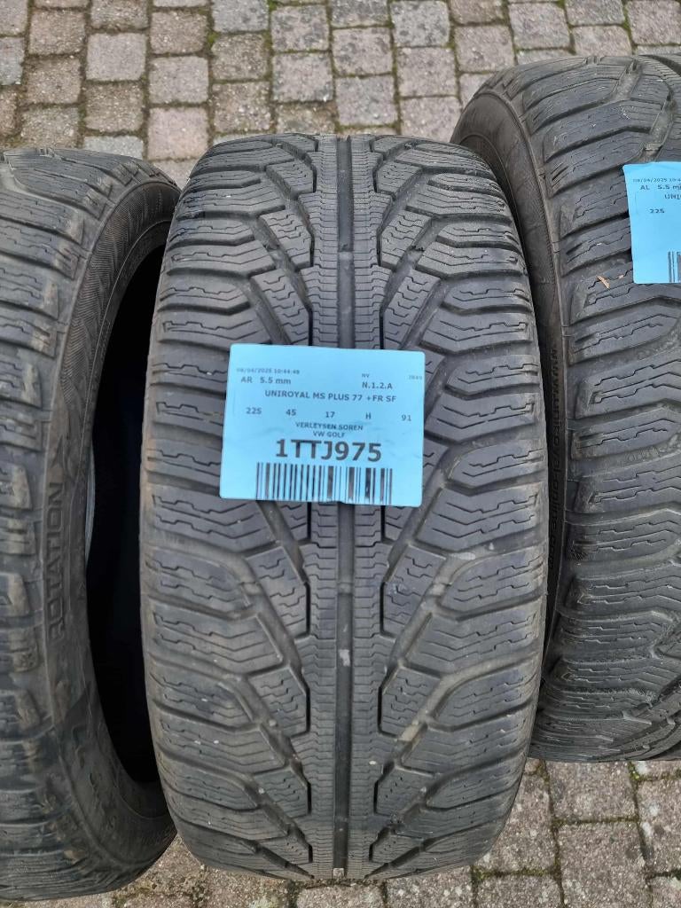 Set 4 winterbanden Uniroyal MS Plus 77 225/45 R17 H91, Auto-onderdelen, Banden en Velgen, Ophalen, Gebruikt, 17 inch, Winterbanden