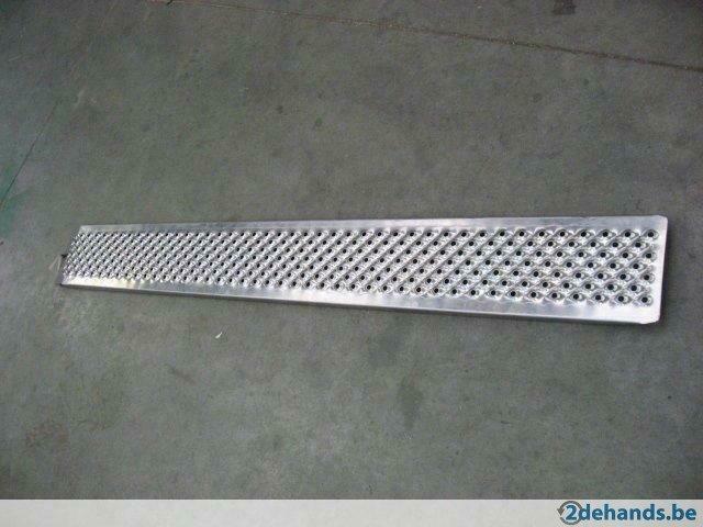 Nieuwe lichtgewicht aluminium oprijplaten, 1,5m , te Aalst, Ophalen, Nieuw
