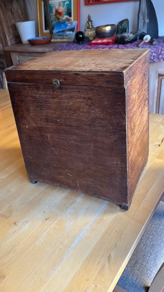 Antieke Hollandse viskoffer – kaaskoffer met schildering, Watersport en Boten, Hengelsport | Algemeen, Ophalen of Verzenden, Gebruikt