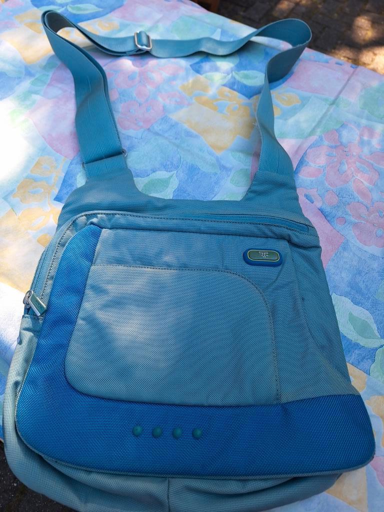 Crossover handtas van Tumi, Ophalen of Verzenden, Zo goed als nieuw, Blauw, Handtas