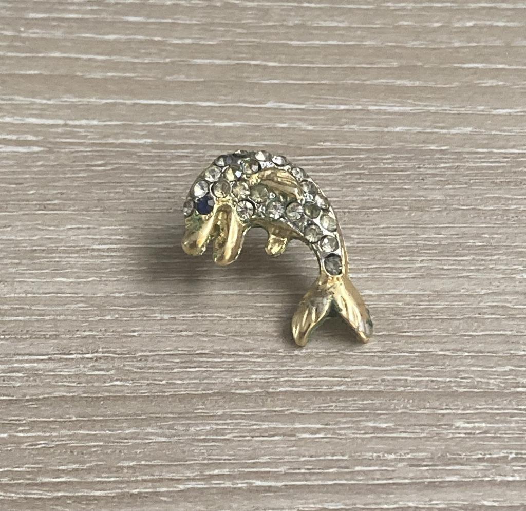 PIN - DOLFIJN - DAUPHIN - DOLPHIN, Ophalen of Verzenden, Gebruikt, Dier of Natuur, Speldje of Pin