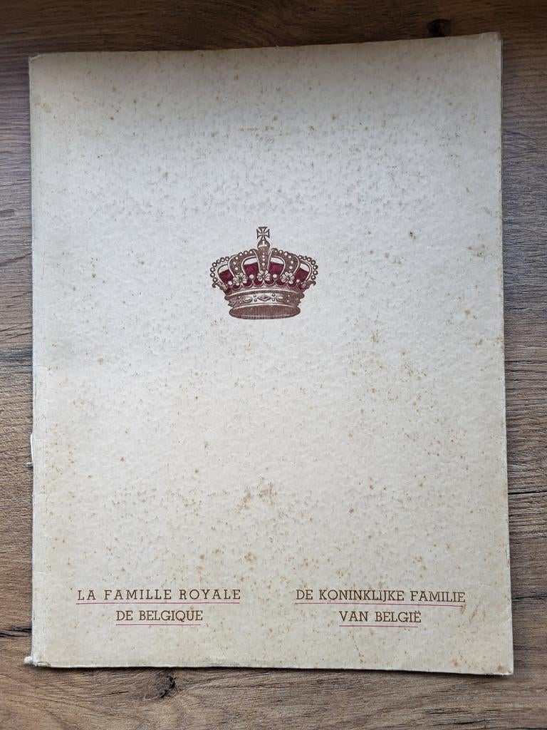 Fotoboek koninklijke familie - Victoria, Ophalen of Verzenden, Gelezen